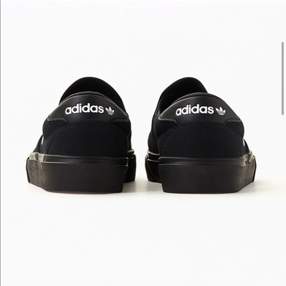 Adidas Collaboration with Star Wars  Rallye slip on’s special edition sneakers - Picture 5 of 12